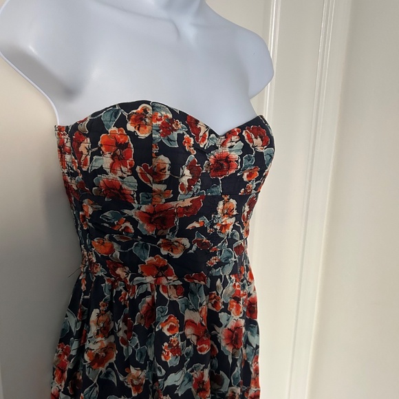 Band of Gypsies-Flowers strapless jumpsuits- Sixe Medium - Picture 2 of 5